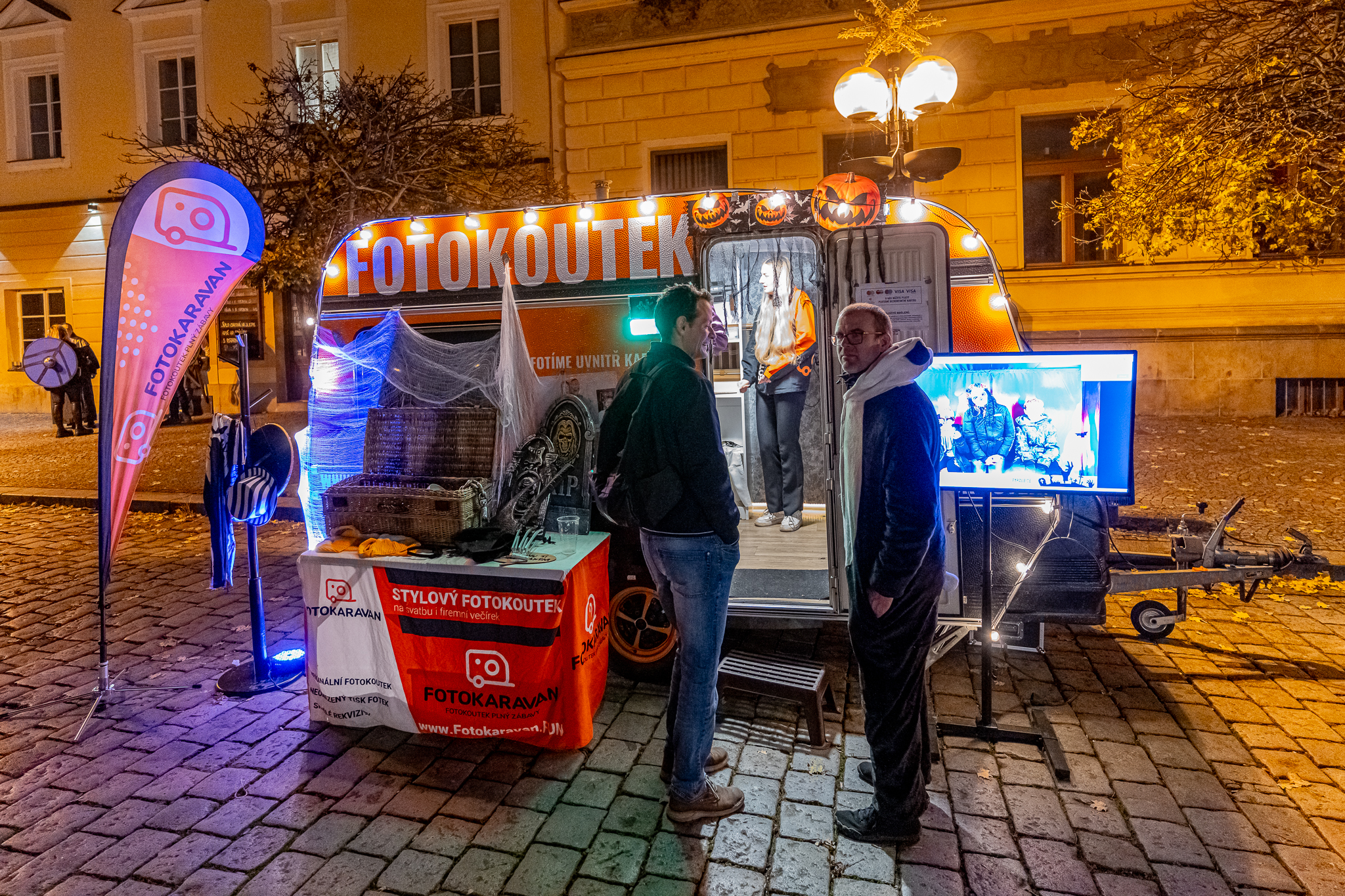 Originální fotokoutek na firemní večírek, který překvapí i vedení