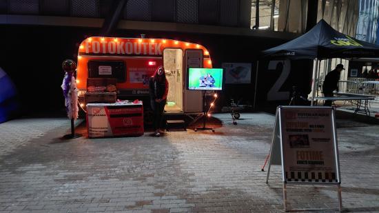 Galerie S fotokaravaem ve fanzóně na fotbalovém stadion v Hradci Králové 1