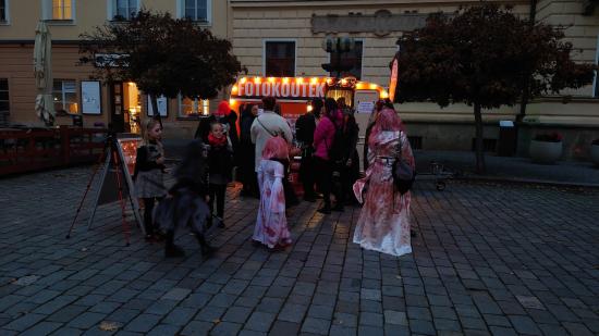 Galerie S fotokaravanem na akci MaskWalk v Pardubicích 2024