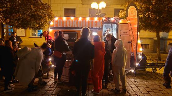 Galerie S fotokaravanem na akci MaskWalk v Pardubicích 2024