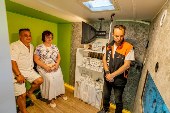 Galerie S fotokaravanem na svatbě Pavly a Michala, Zámek Skřivany