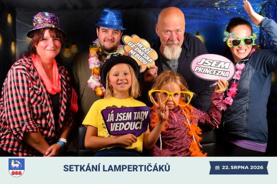Fotografie z alba setkani-lamperticaku,-fotbalove-hriste-lampertice